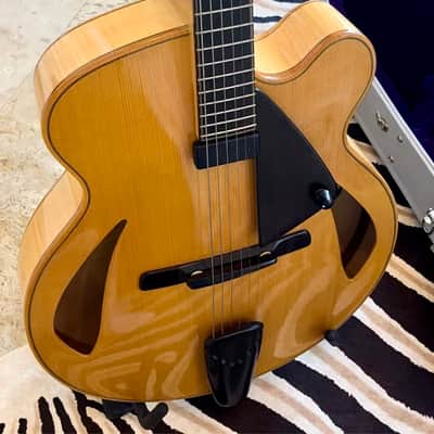 Josep Melo JM3 Deluxe CustomArchtop 2001 - European Spruce (top) European Maple image 14