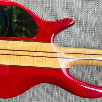 Peavey Rudy Sarzo Signature Bass w/ Peavey Leather Case! image 2