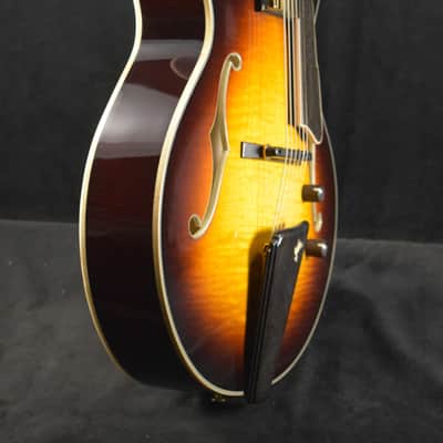 Eastman AR480CE-SB John Pisano 30th Anniversary Archtop Sunburst Truetone Gloss image 5