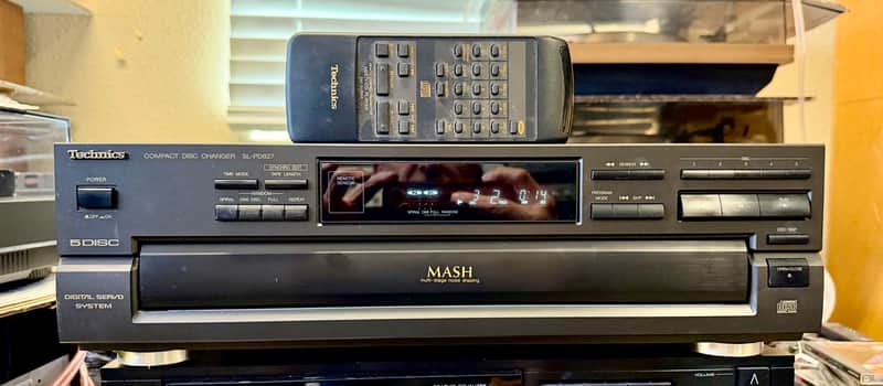 Technics SL-PD827 5 Disc CD Changer with Remote MASH Digital; Tested SEE VIDEO