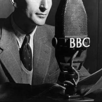 SUPER RARE! 1940's MARCONI Model AXB Ribbon Microphone, BBC w/stand works great image 16