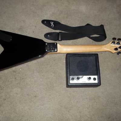 First Act Flying V Short Scale Guitar ME 276 w Amp Strap Cord image 5