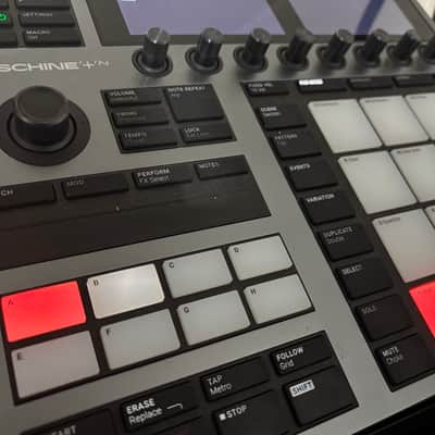 Native Instruments Maschine Plus 2020 - Present Black image 2