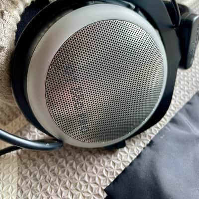 Beyerdynamic DT 880 Pro Headphones — 250 Ohm | Excellent Condition image 3