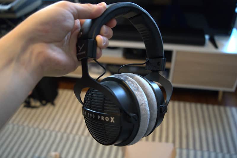 Beyerdynamic DT 990 Pro 250 Ohm Open-Back Over-Ear Monitoring Headphones