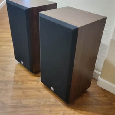 Cerwin Vega RE-30 Series 250 Watt 3 Way Floor Standing Speakers Sound Great image 12
