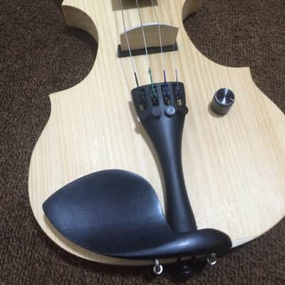 leigh violin. 1/2 size electric c/w bow & roain. image 2