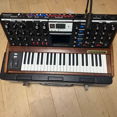 Moog Voyager signature 2002 - Wood modified image 3