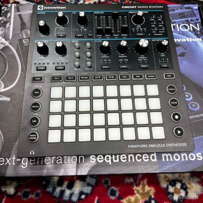 Novation Circuit Mono Station Paraphonic Synthesizer 2017 - 2021 - Black