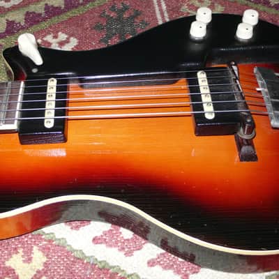 National Cosmopolitan (Howlin' Wolf Model) 1952 Sunburst Owned by Junior Watson image 8