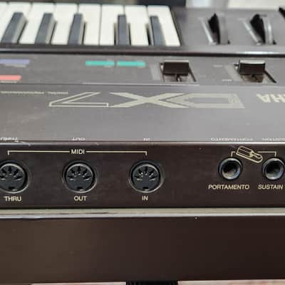 VINTAGE CLASSIC! Yamaha DX7 Keyboard Synthesizer 1983-87 Japan image 12