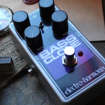 EHX " Bass Clone Nano" image 11
