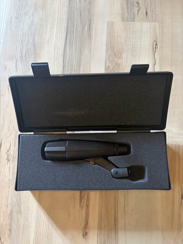 Sennheiser MD 421 II Cardioid Dynamic Microphone 2002 - Present - Black image 1
