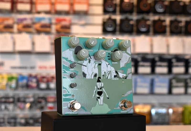 Old Blood Noise Endeavors Bathing Liminal Delay | Reverb