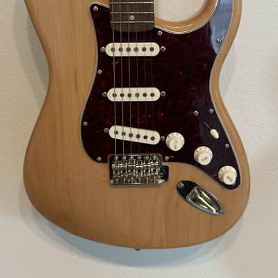Squier Classic Vibe '70s Stratocaster Electric Guitar - Natural image 12