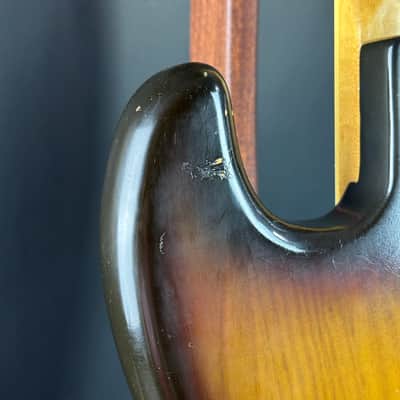 Vintage 1975 Fender Jazz Bass 3-Color Sunburst w/non original case TSU25058 image 18