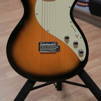 Line 6 variax 600 image 2