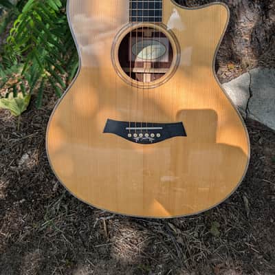 Taylor Grand Symphony 2012 - Natural Gloss image 2