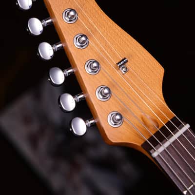 Dhatarattha SSS Strat-Style – Red Stripe Nitro Relic image 7