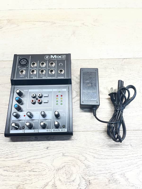 Mackie Mix5 5-Channel Compact Mixer w/ Power Supply image 1