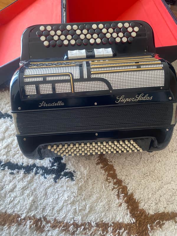 Stradella Supersalas 80 basses Debut des années 60 - Vernis noir et nacre image 1