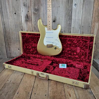 Fender '54 Stratocaster Custom Shop 1998 Gold Hardware, Orig Case & Paperwork- Aztec Gold image 23