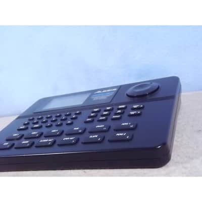 Alesis SR-16 Drum Machine (16 BIT) image 8