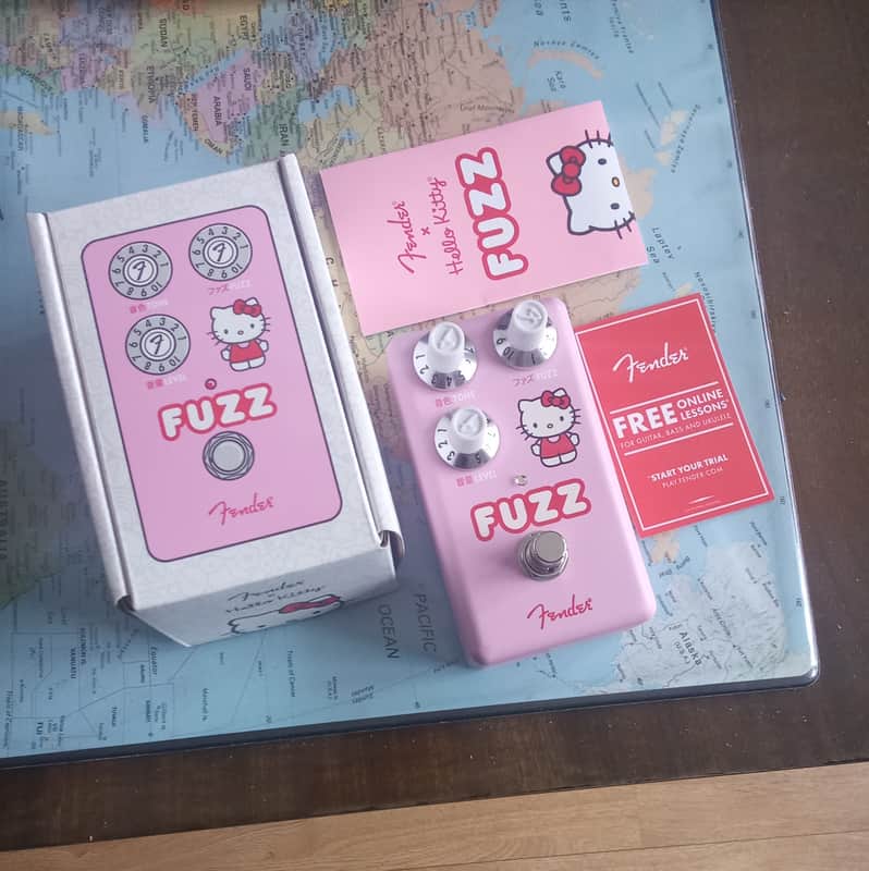 Fender Hello Kitty Fuzz