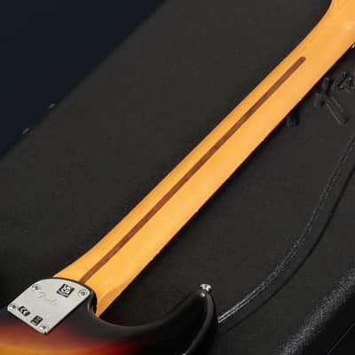 Fender USA American Ultra Stratocaster HSS RF Ultraburst Fender [US23029198] (06/29) image 9
