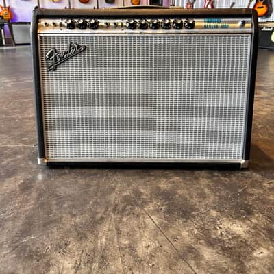 Fender ‘68 Reissue Vibrolux Reverb-Amp 2014 - Black image 1