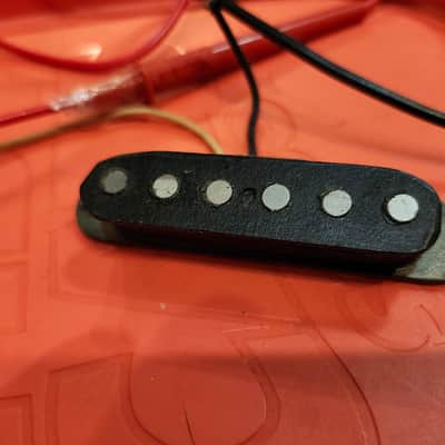 FENDER STRATOCASTER PICKUP 1982 grey bottom, rewound, meter reads 6.64 image 2