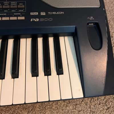Korg PA800 2006-2011 - Blue and Silver image 8