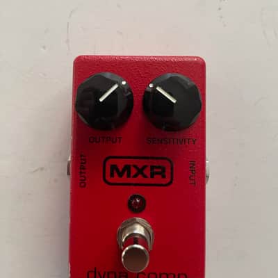 MXR Dunlop M-102 Dyna Comp Compressor Reissue Block Logo Guitar Effect Pedal image 2