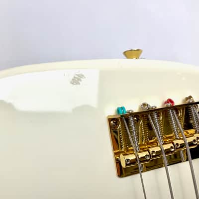Squier Jazz Bass 40th Anniversary Gold Edition 2022 Olympic White image 10