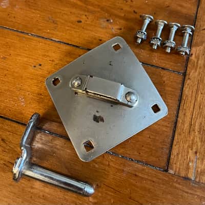 Gretsch / Slingerland / Walberg and Auge / Ludwig Diamond plate and a shirt spade for rail consolette 1960’s image 2