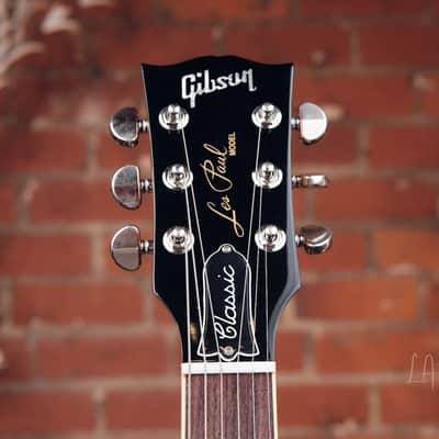 2012 Gibson Les Paul Classic - Goldtop with Bigsby! image 6