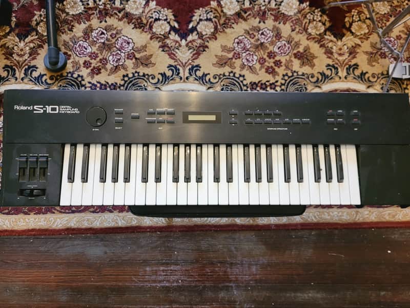 Roland S-10 Digital Sampling Keyboard 1980s - Black image 1