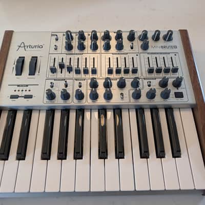 Arturia MiniBrute SE 25-Key Synthesizer 2014 - 2021 - Silver / Wood
