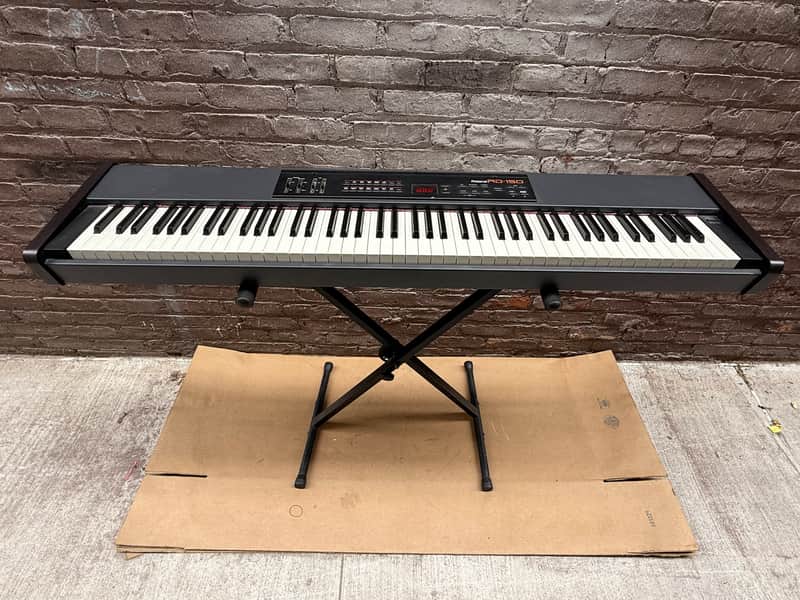 K692 Roland ローランド RD-150 ピアノ italy Roland RD-150 88-Key Digital Stage Piano w/ Roland Sustain Pedal