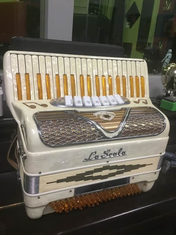 La scala  Accordion image 1