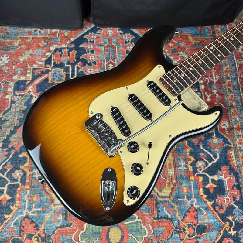 G&L USA Legacy Strat Style Solid Alder USA Made - 2002 image 1