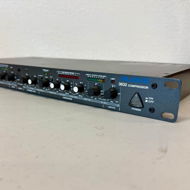 Alesis 3632 Compressor ダイナミックプロセッサー Alesis 3632 Compressor review | MusicRadar