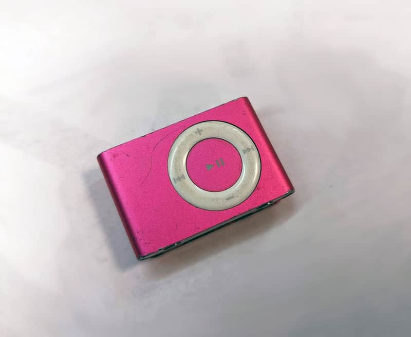 Apple iPod Shuffle 2nd Generation 2GB - Pink A1204 MP3 Player | Reverb