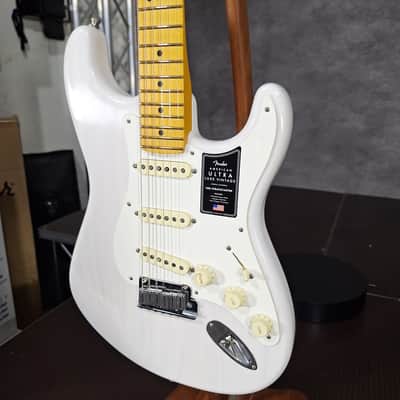 Fender American Ultra Luxe Vintage '50s Stratocaster 2025 - Present - White Blonde weighs 7.4 pounds image 8