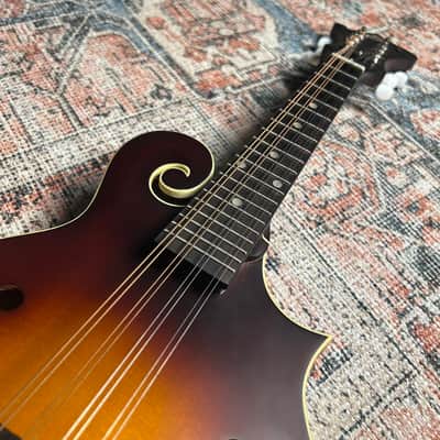 The Loar LM-590 Contemporary F-Style Mandolin Matte Sunburst image 3