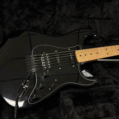 Fender Standard Stratocaster HSS 1999-2006 - Black image 2