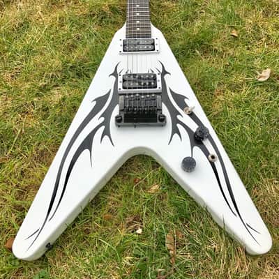Gibson Tribal Flying V Graphic