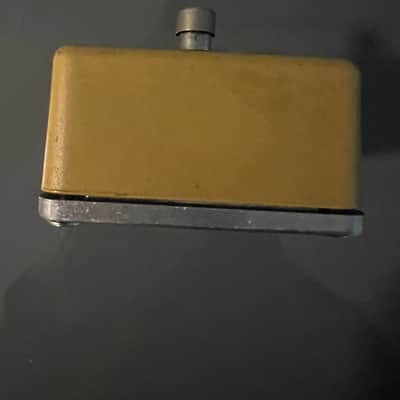 MXR MX-104 Block Distortion + Early 80's - Yellow image 4