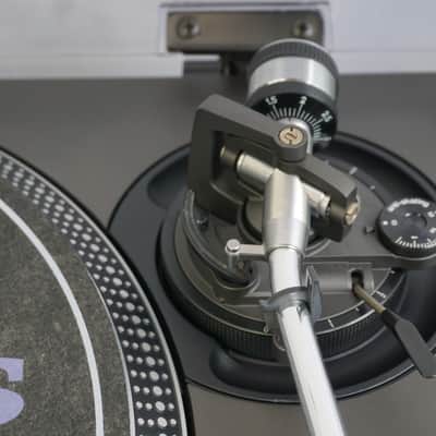 Technics SL-1210 MK3 Professional DJ Turntable Pair - Black - 240V image 7