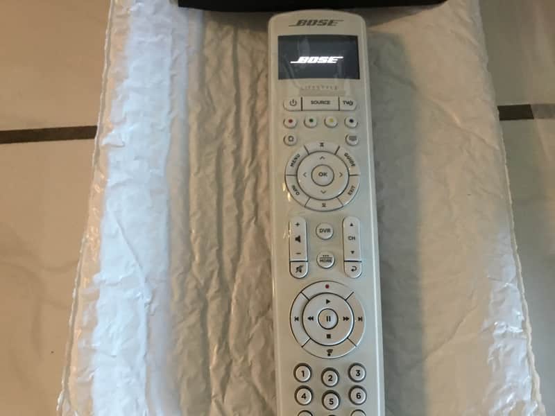 Bose Lifestyle 650/600 remote control note seriel # in pics /color black or white -request color image 1